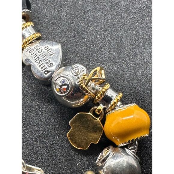 Stunning Bradford exchange charmed Fashionable Fan Steelers Bracelet RETAILS $15 - Picture 9 of 13